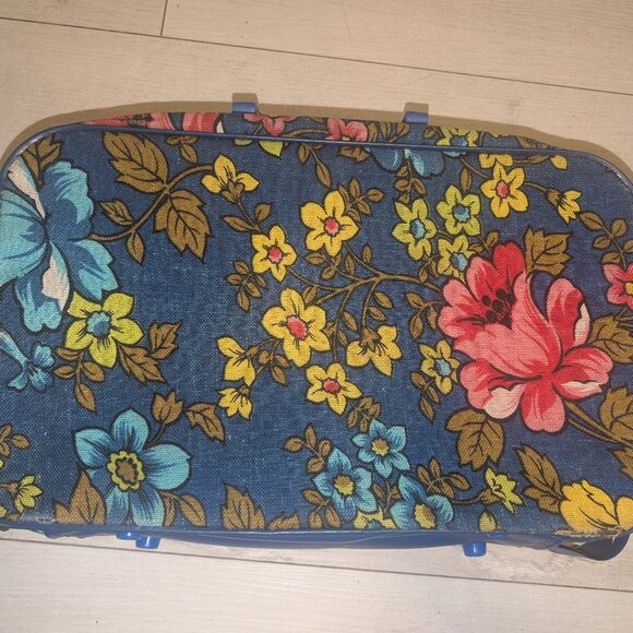 Vintage 70s Floral Bantam Carry-On Suitcase Travel Bag Hippie Boho 10"x16" - Picture 5 of 7
